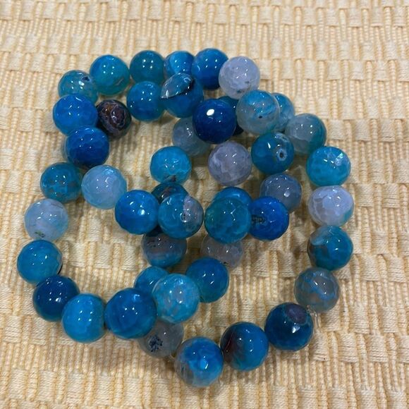 Beaded turquoise Color Bracelet - Picture 1 of 1